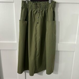 New skirt with pockets